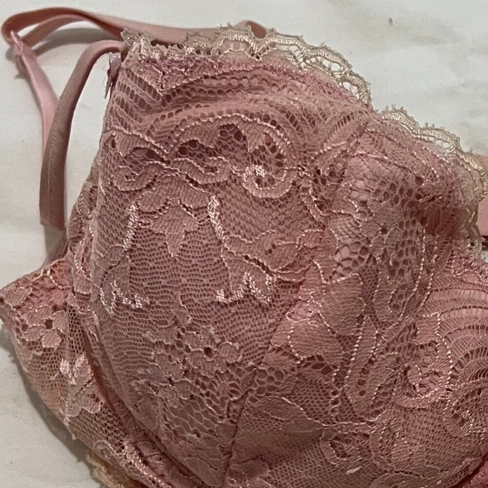 Cosabella Soft Pink Lace Bra - Size 2 = 34B